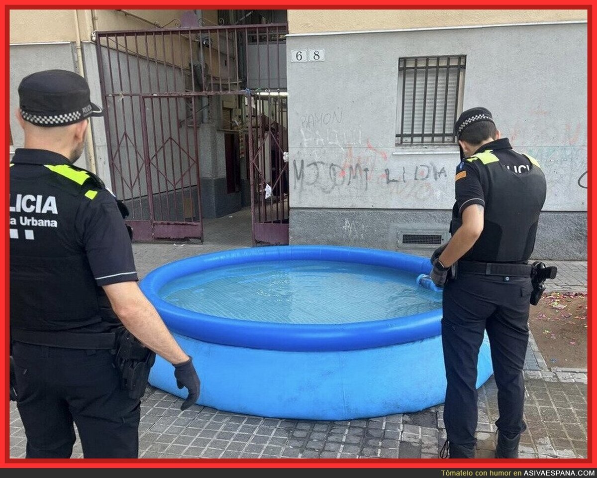 La Policía de Badalona crea polémica al retirar estos objetos