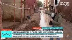 Una reportera de Telecinco asegura que los mensajes de "Pedro S&aacute;nchez hijo de puta" escritos en la pared por los valencianos realmente significan "Pedro descansa en paz"