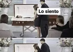 Momento inc&oacute;modo en el funeral