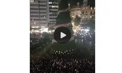 As&iacute; ha inaugurado Maz&oacute;n la Navidad en Valencia mientras a pocos metros todav&iacute;a hay gente sin casas