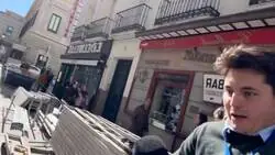 Vito Quiles se ve envuelto por los guardaespaldas de Oscar Puente