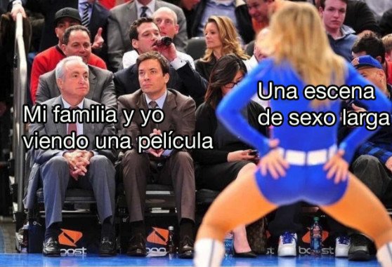 Un Momento Incomodo Viendo Una Pelicula