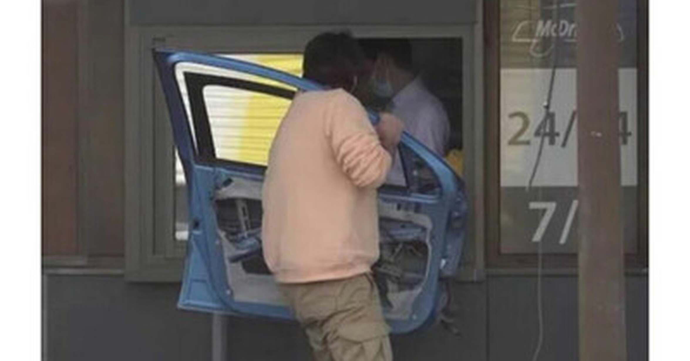 Cuánto cabrón / A grandes problemas, grandes soluciones