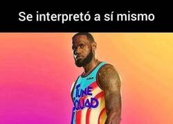 Enlace a Bad Luck LeBron James