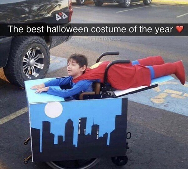 disfraz,Halloween,ruedas,silla,superman