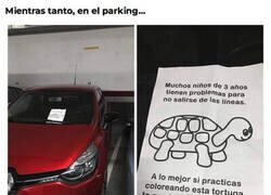Enlace a Una tortuga en un parking