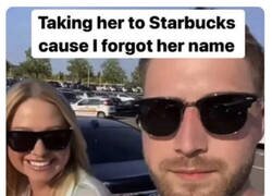 Enlace a Llevándola al Starbucks porque olvidé su nombre