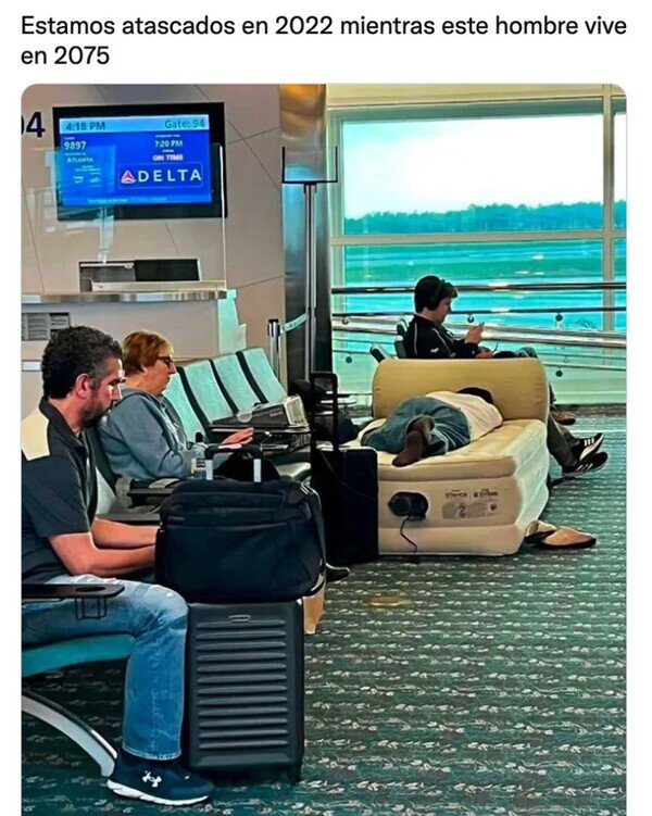 Meme_otros - El tipo más listo de todo el aeropuerto