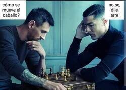 Enlace a Cuando me imagino a Messi y Cristiano jugando a ajedre