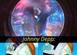 Enlace a Johnny Depp viendo Aquaman 2