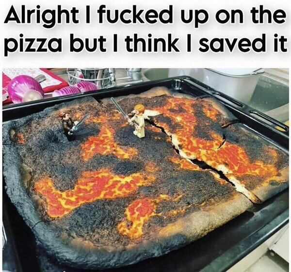 Meme_otros - Cuando se te quema la pizza pero lo arreglas