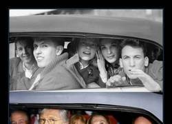 Enlace a Dos fotos con 50 años de diferencia