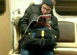 Enlace a Disfrutando de su revista en el metro
