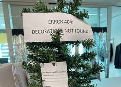 Enlace a El árbol de navidad del departamento de informática