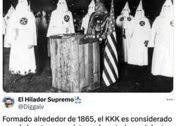 Enlace a El Ku Klux Klan, la historia de este grupo de odio supremacista blanco de extrema derecha