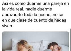 Enlace a La verdad sobre dormir en pareja