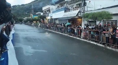 Enlace a Cuando vas a ganar pero recibes órdenes de equipo para dejar pasar a tu compañero de escudería 