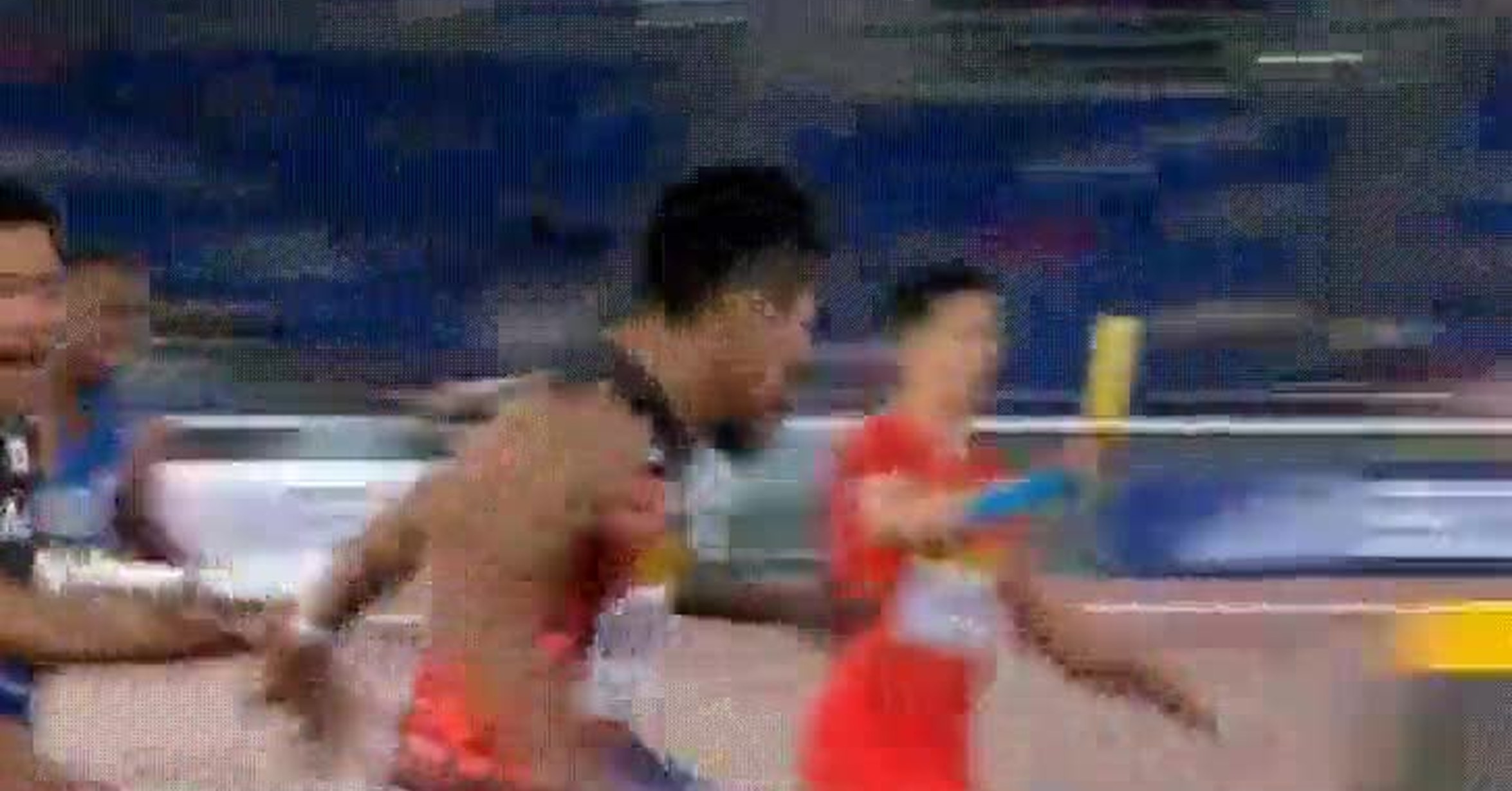 ¡Vaya GIF! / El pase de testigo a cámara lenta más emotivo del mundo