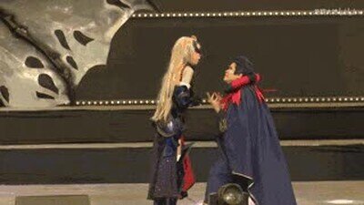 Uno de los cosplays más currados que he visto sobre un escenario cosplay,currado,escenario