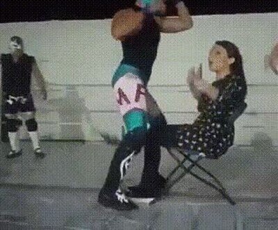 Enlace a Cuando el otro luchador se pone a perrear con tu novia