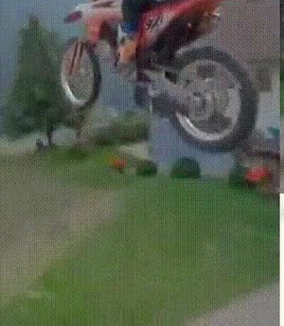 de pie,rapido,moto,salto