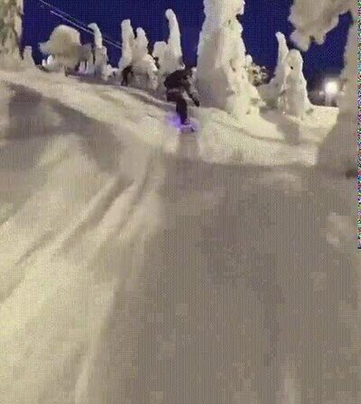 Enlace a Haciendo snow de noche en Finlandia