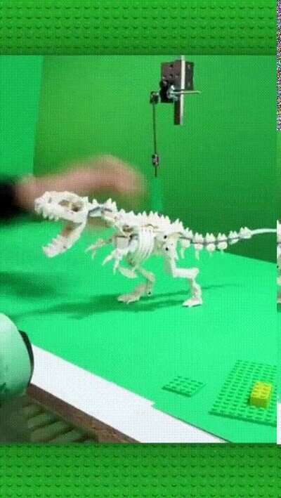 Enlace a Un Lego T-Rex que parece tener vida propia