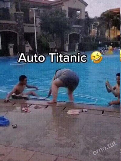 Enlace a Remake de Titanic en la piscina