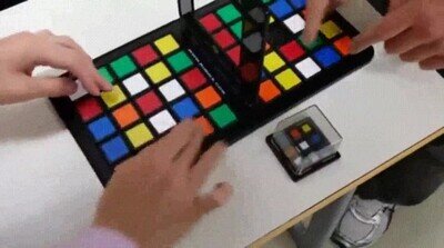 Enlace a Batalla haciendo el cubo de Rubik