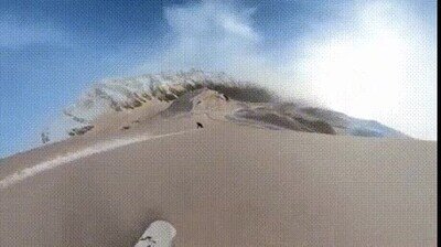 Enlace a Bajando una montaña de arena