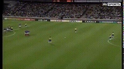 Enlace a El gol de Roberto Carlos a Francia cumple 25 años
