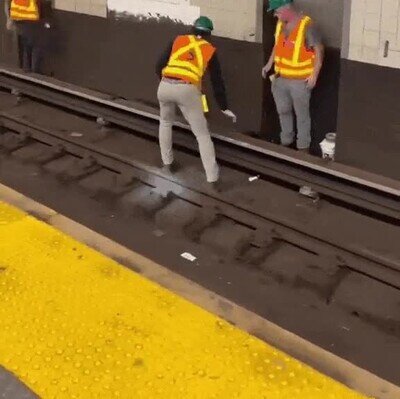 Enlace a Trabajadores del metro sin miedo a nada
