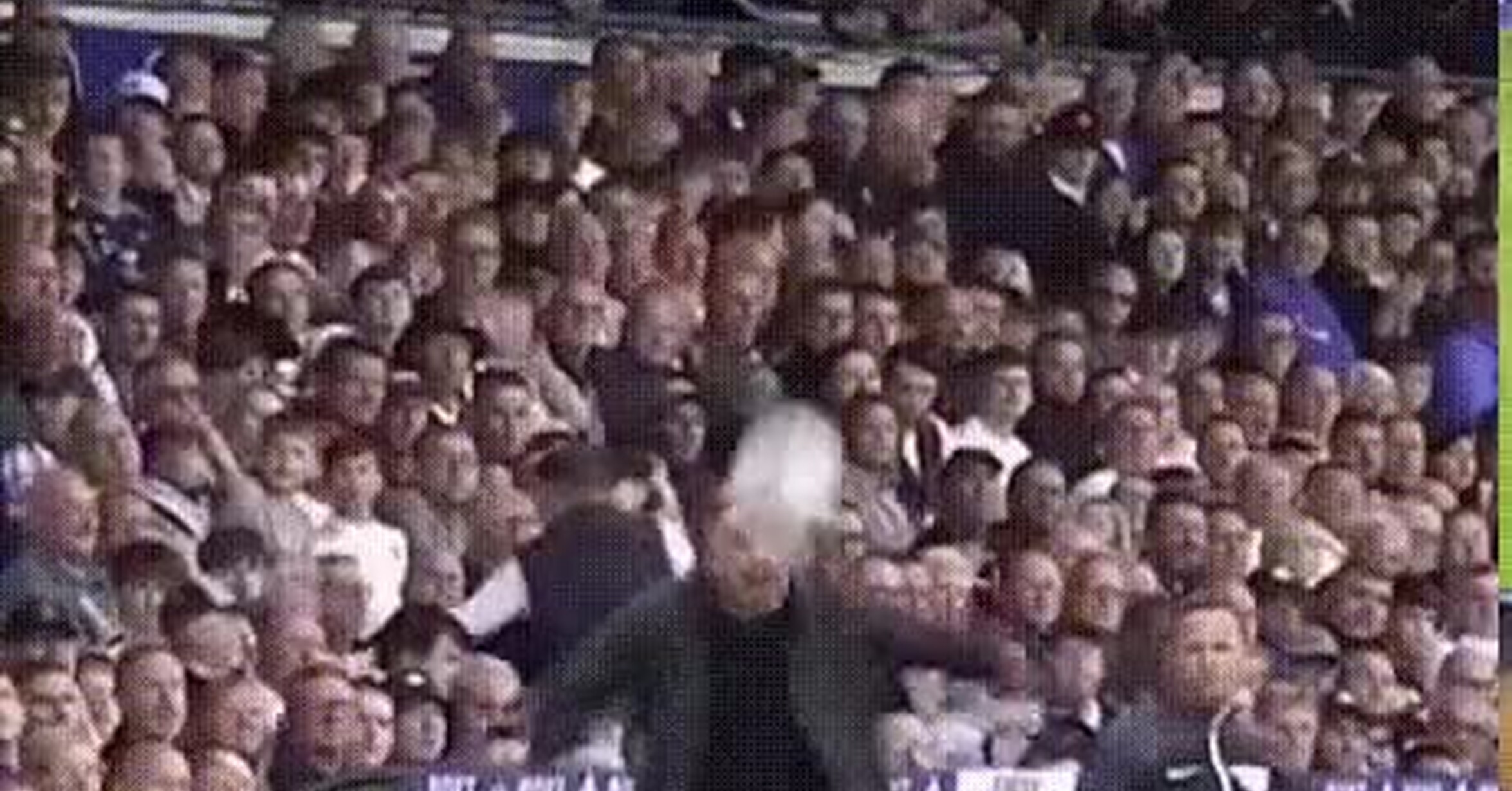 ¡Vaya GIF! / Entrenadores de fútbol haciendo controles imposibles