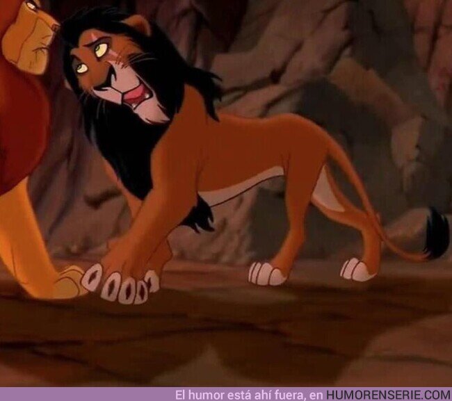75705 - En la película de ”El Rey León” (1994), al contrario de los otros leones de la película, Scar siempre muestra las garras aunque no esté combatiendo. Lo hace de forma permanente