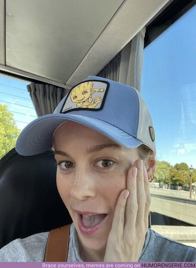 104836 - Brie Larson con una gorra de Groot. No se puede ser más adorable