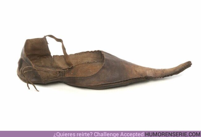 111055 - Siento que Timothee Chalamet y este zapato medieval tienen la misma energía  , por @231serine