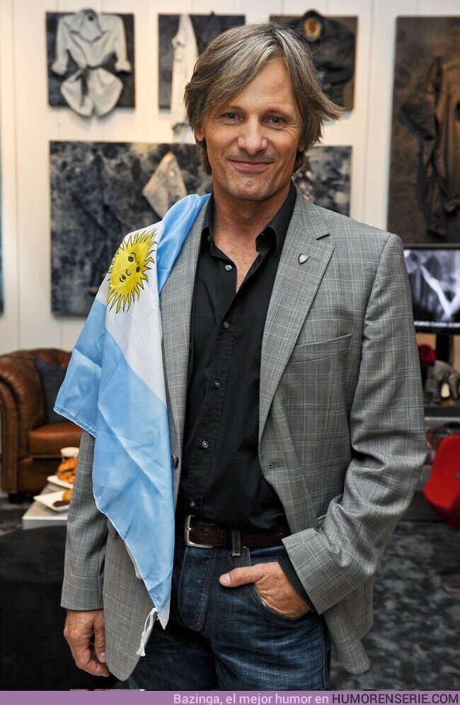 115165 - Viggo Mortensen celebrando el triunfo de Argentina