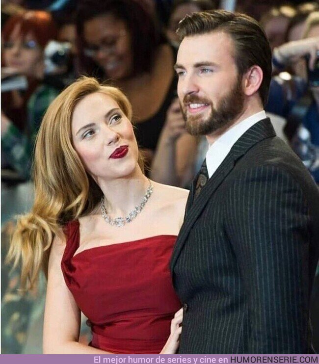 126053 - Alguien que te mire como Scarlett Johansson mira a Chris Evans.  , por @MultiversoTM