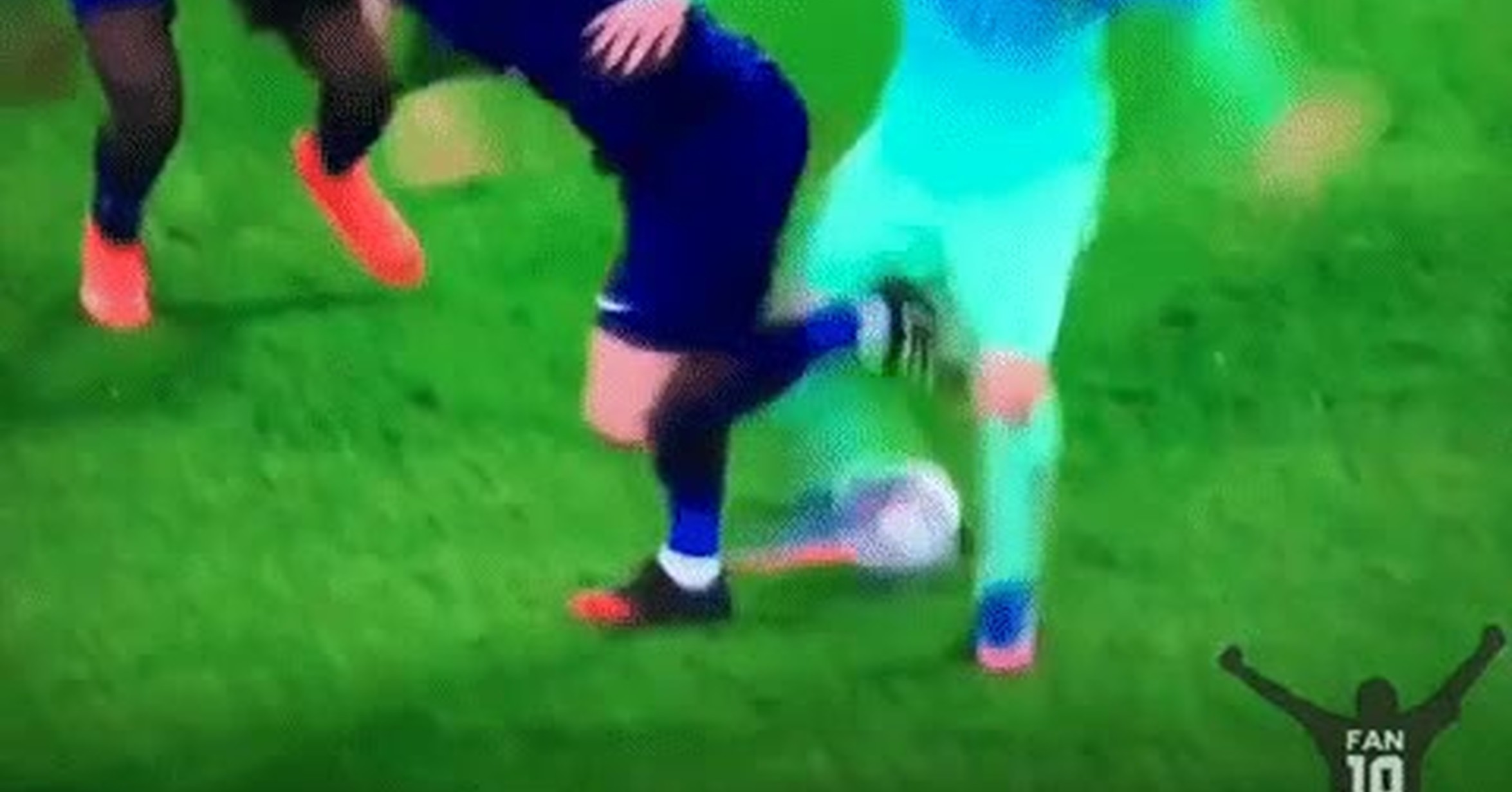 MEMEDEPORTES GIF El Brutal Gesto Tcnico De Rabiot A Messi