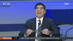 Enlace a Maradona celebró que a Argentina le tocó Corea del Sur, y ellos le callaron la boca elegantemente