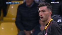 Enlace a El portero del Benevento le da el primer punto de la Liga empatando a 2 en el debut de Gattuso