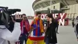 Enlace a Una reportera de Barça TV le pide a un aficionado culé que se quite la bandera de España para la entrevista