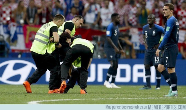 1045265 - ¿Quién invadió el campo durante la final del Mundial y por qué?