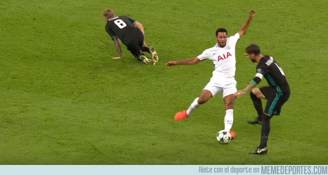 1061818 - Cuando Mousa Dembele mostró al mundo cómo lidiar con Sergio Ramos adecuadamente