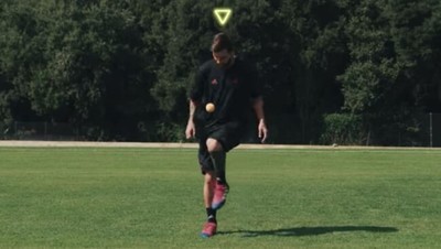 1067271 - El vídeo que demuestra que Leo Messi puede hacer toques con cualquier objeto