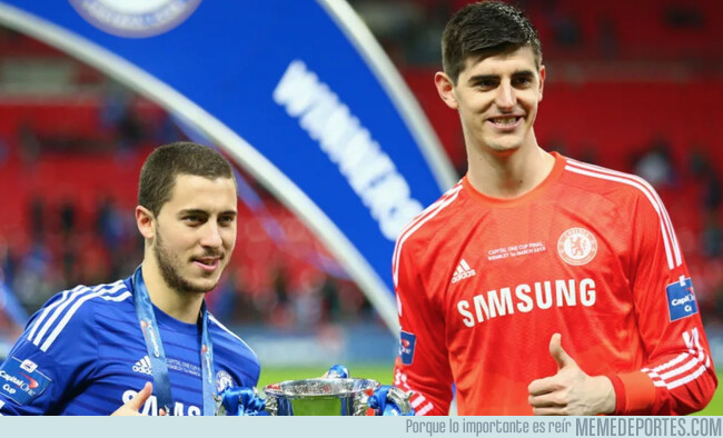 1069088 - Hazard trolea a Courtois por su error ante Rusia