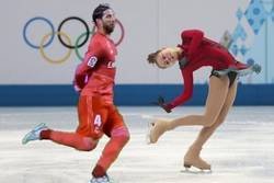 Enlace a Ramos se pasa al patinaje artístico, por @Torren__