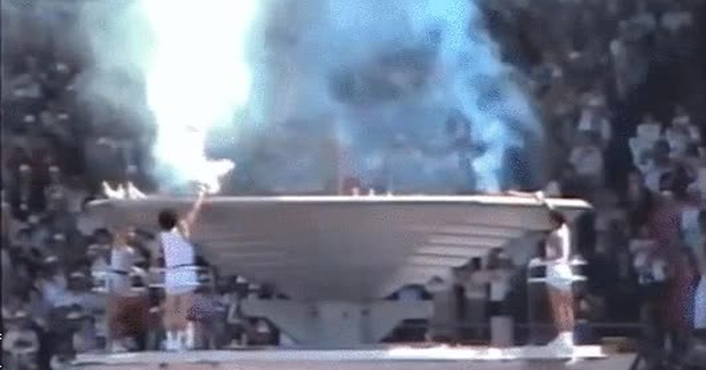 [ MEMEDEPORTES ] En los olímpicos de Seul 1988 usaron palomas para la