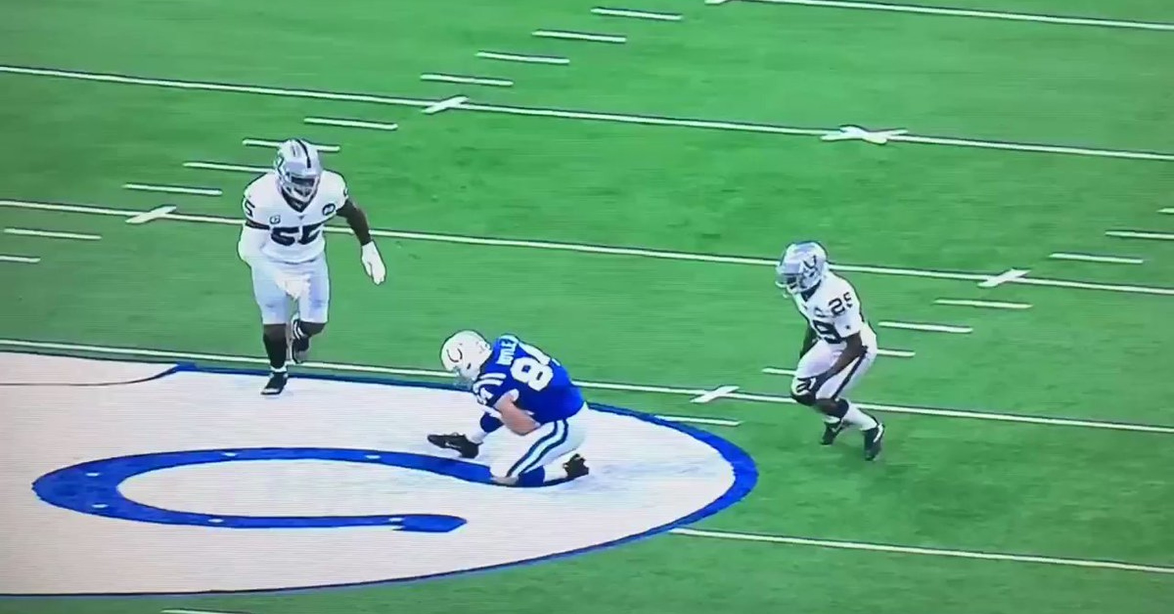 Cuanto Cobra Un Jugador De Fútbol Americano En España [ MEMEDEPORTES ] La acción de Vontaze Burfict por la que todo el mundo