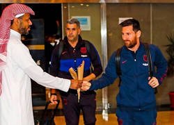 Enlace a Extraña llegada de los jugadores del Barça a Arabia Saudí